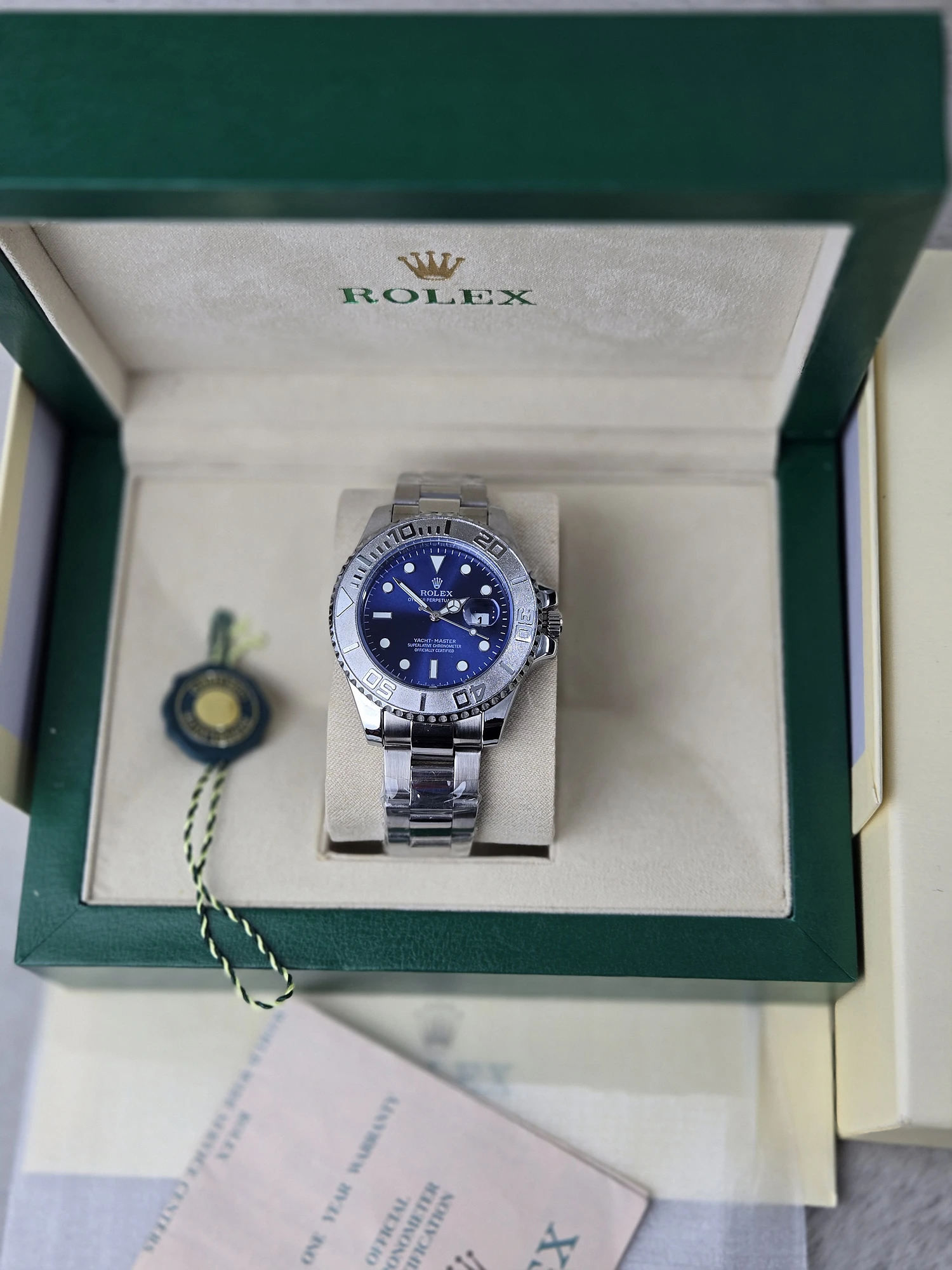 20260510_133351 Rolex Submariner Inspired Luxury Watch Silver and Blue - Image 1