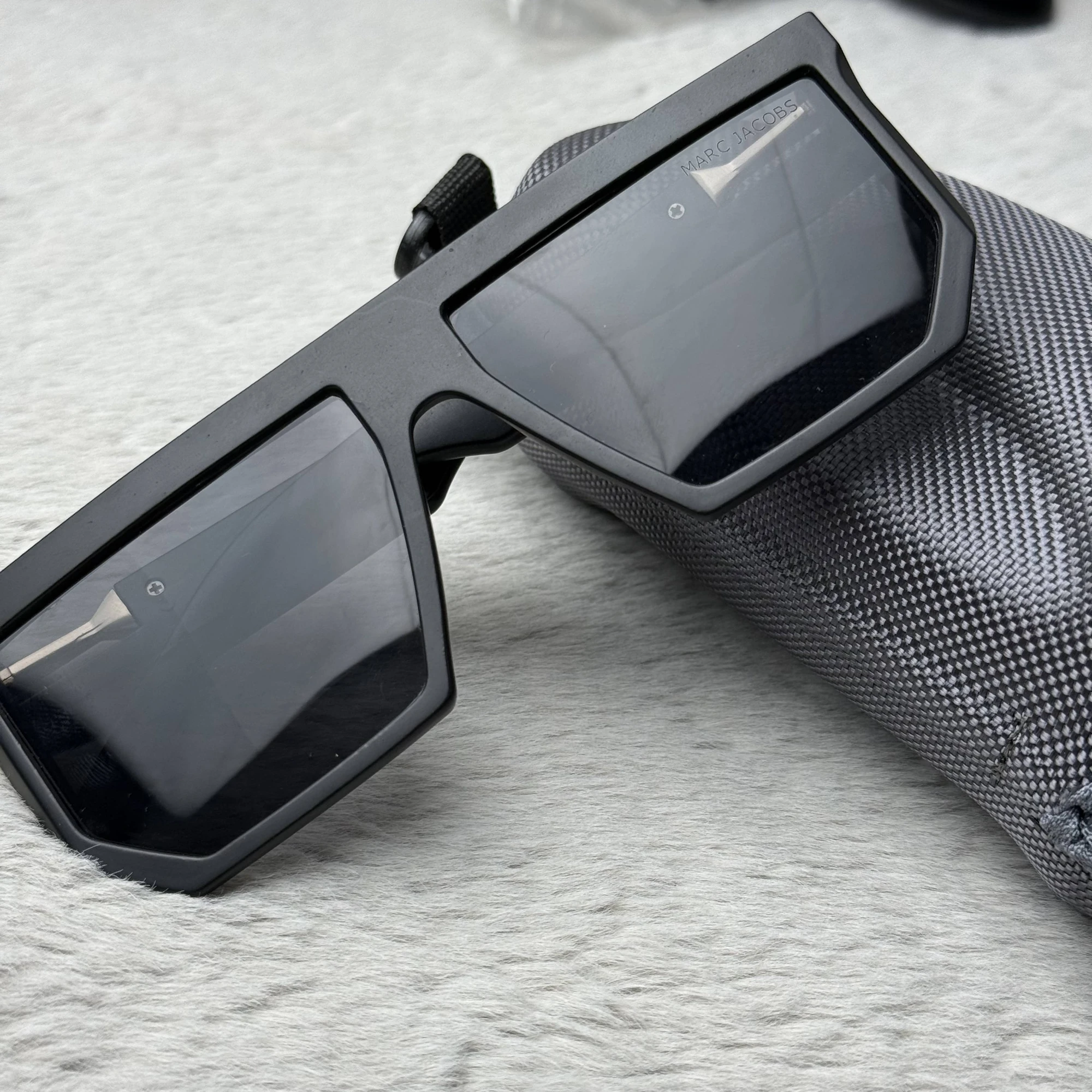 IMG_8941_3024_3024_0075 MARC JACOBS Inspired Stylish Men's Sunglass - Image 1