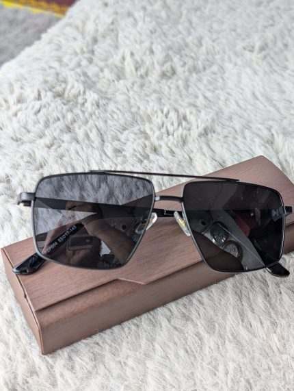 Black Geometric Aviator Sunglasses with Mirrored Lenses (Copy)