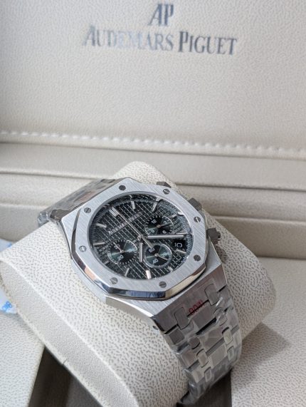 AUDEMARS PIGUET Stainless Steel Royal Oak Chronograph Style Watch (Including Presentation Box)